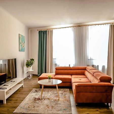 Luxusni Studio Na Velkem Namesti, Wi-Fi, Netflix Hradec Králové Exteriör bild