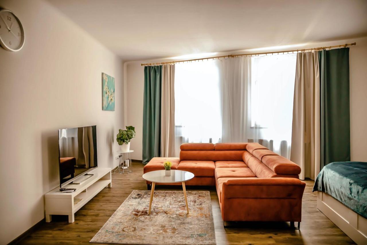 Luxusni Studio Na Velkem Namesti, Wi-Fi, Netflix Hradec Králové Exteriör bild