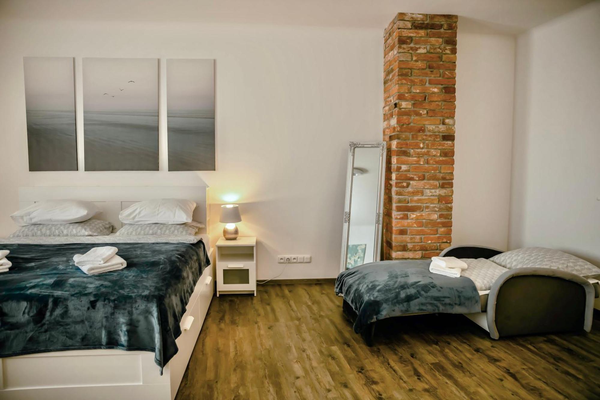 Luxusni Studio Na Velkem Namesti, Wi-Fi, Netflix Hradec Králové Exteriör bild